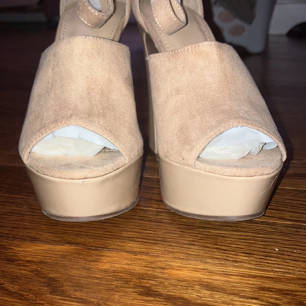 Express Nude Platform Heels - Picture 5 of 8